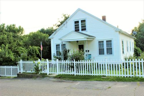 18 Lowland Ave, Waterbury, CT 06706-2202