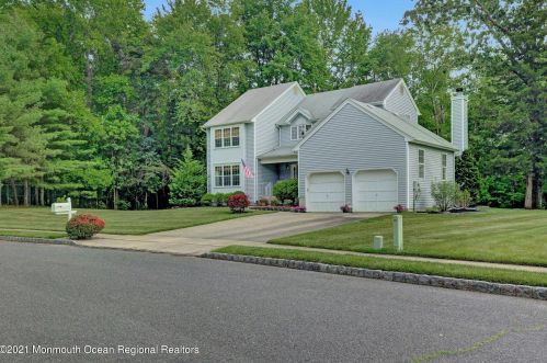 18 Mimosa Ct, Jackson Twp, NJ 08527-1239