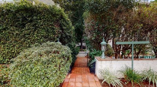 502 San Vicente Blvd, Santa Monica, CA 90402-1808