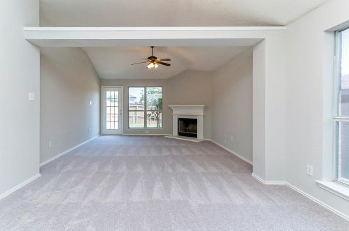 9964 Long Rifle Dr, Fort Worth TX  76108-4170 exterior