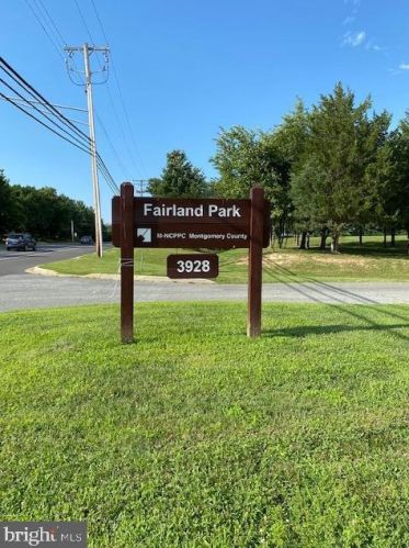 3069 Shepperton Ter, Silver Spring MD 20904-6704 exterior