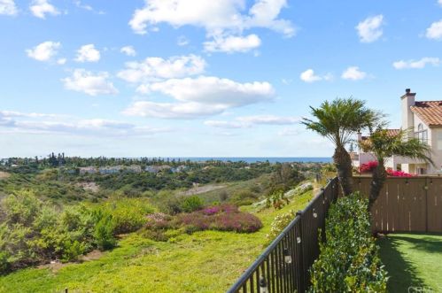 1541 Turquoise Dr, Carlsbad, CA 92011-1237