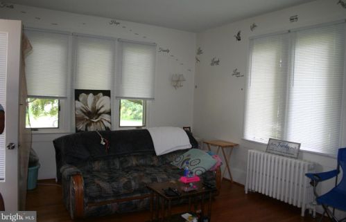 72 Mount Royal Ave, Aberdeen MD  21001-2430 exterior