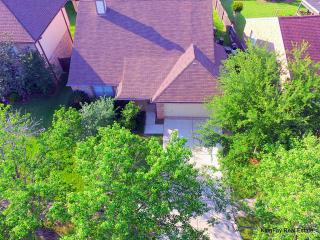 4527 Pioneer Trl, Sugar Land TX  77479-2020 exterior