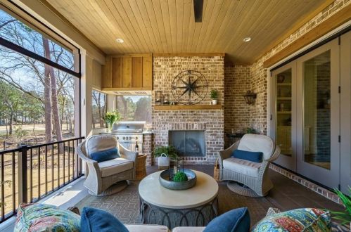 628 Crescent River Pass, Suwanee GA  30024 exterior