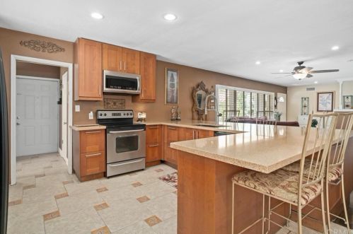 2321 Daventry Rd, Riverside CA  92506-1531 exterior