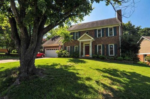 8495 Buckhurst Rd, Cordova, TN 38016-5169
