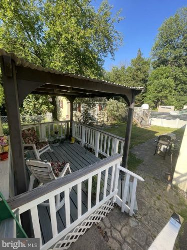 160 Crst Ave, Trenton NJ  08690-2103 exterior