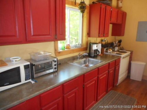 155 Abbott Dr, Enfield, ME 04493-4119