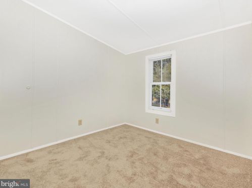 27 Bluegill Dr, Harpers Ferry WV  25425-2507 exterior