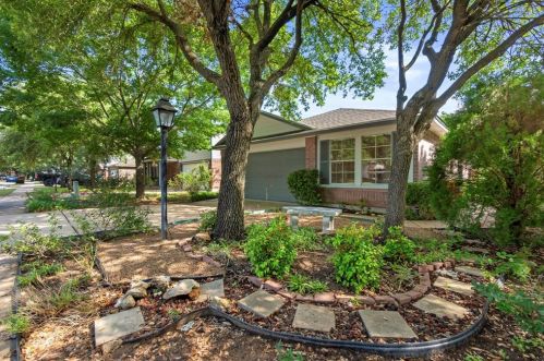 1700 Canon Yeomans Trl, Austin TX  78748-2786 exterior