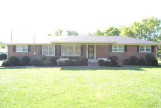 1597 Twin Oak Dr, Murfreesboro TN  37130-7924 exterior