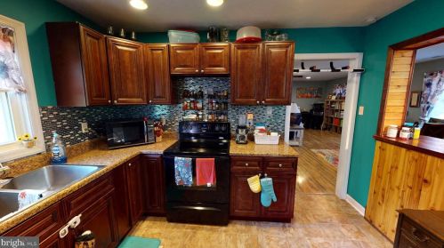 3332 Mountain Rd, Wardensville WV 26851-8279 exterior