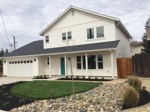 830 Ridge Ave, Ripon, CA 95366-2029
