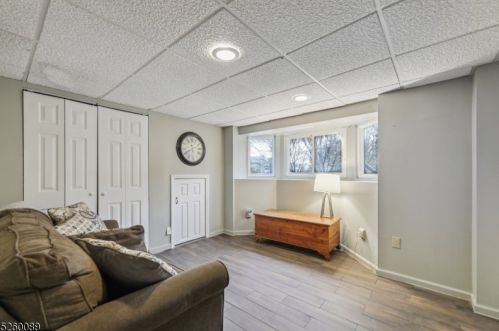 145 Nottingham Sq, Hackettstown NJ  07840-4236 exterior