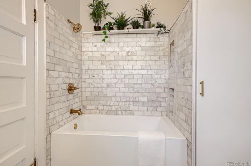 2811 4 Ave, Denver CO 80203-4008 exterior