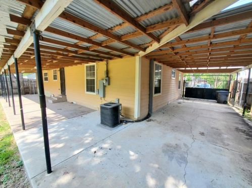 404 Mirike Dr, Fort Worth TX  76108-2701 exterior