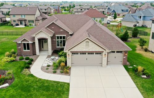 1752 Brogan Dr, Mokena, IL 60451-4017
