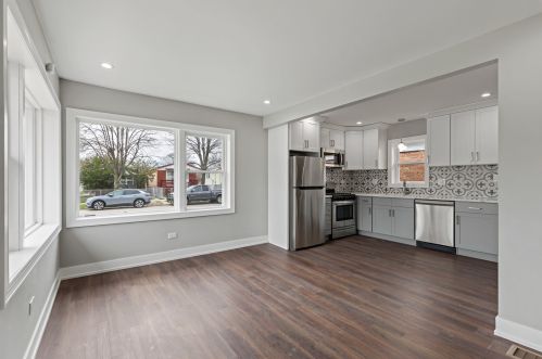 1400 110th St, Chicago, IL 60643-3620