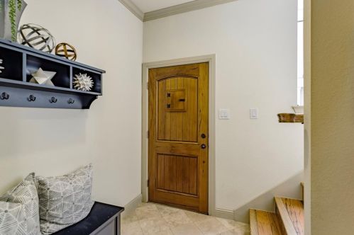 3022 Carmel St, Dallas, TX 75204-6121