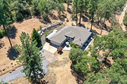 16028 Cab Calloway, Grass Valley, CA 95949-8201