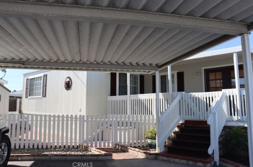 6301 Warner Ave, Huntington Beach CA  92647-5104 exterior