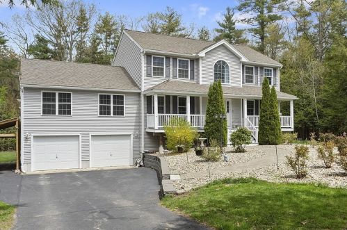 21 Meadow Brook Xing, Sandown, NH 03873-2253