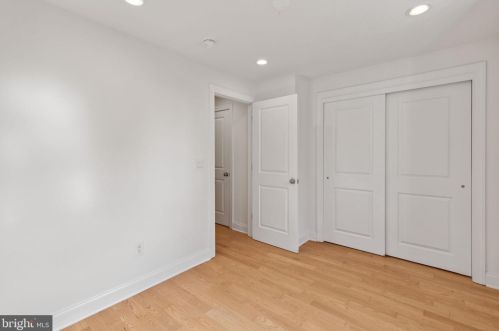 546 Manton St, Philadelphia PA 19147-5118 exterior