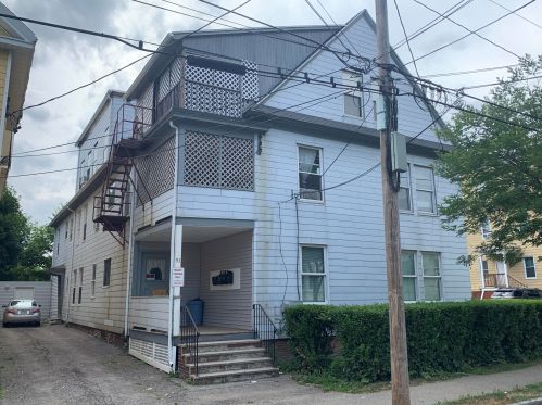 91 Horton St, Lewiston, ME 04240-6988