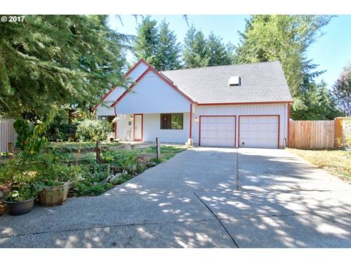 627 1st Ct, Battle Ground, WA 98604-8424