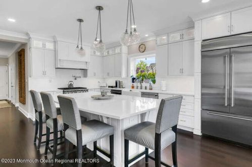 15 Pegasus Dr, Tinton Falls NJ 07724-2875 exterior