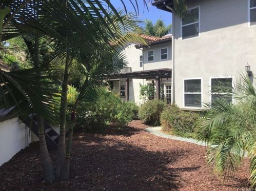 12 Las Flores Dr, Chula Vista CA  91910-1960 exterior