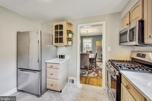 110 Granville Dr, Silver Spring MD 20901-3104 exterior