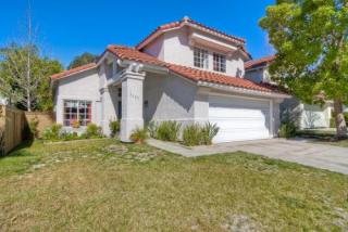 1541 Harbor Dr, Vista, CA 92081-8704
