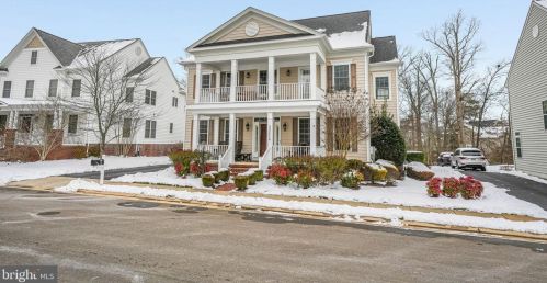 22416 Aging Oak Dr, Leesburg, VA 20175-4815