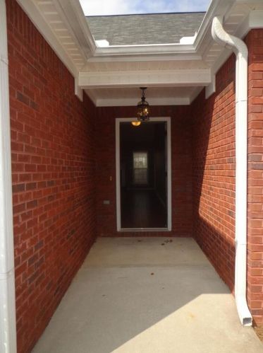 32 Claiborne Trl, Newnan GA  30263-6746 exterior