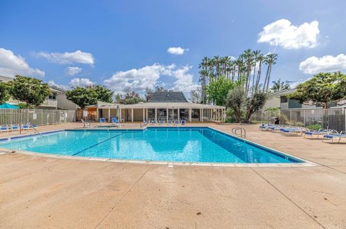 1404 Tustin Ave, Santa Ana CA 92705-8632 exterior