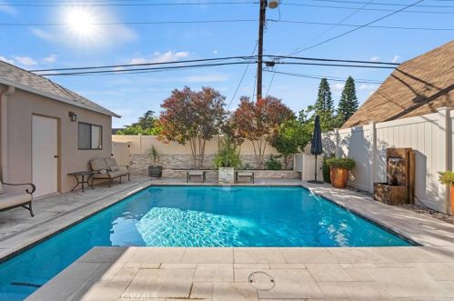 1215 Cordova Ave, Glendale CA  91207-1734 exterior