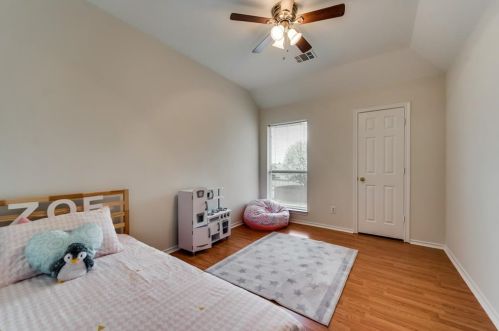 2225 Chapman Dr, Carrollton TX 75010-4154 exterior