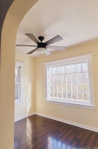 2101 Plank Rd, Cheshire CT  06410-1305 exterior