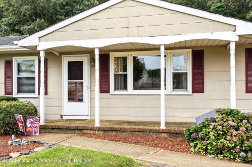 411 Cedar Dr, Lacey Township, NJ 08734-2611