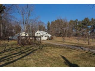 165 Garrison Rd, Dover, NH 03820-9301