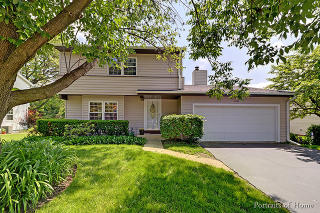 2442 Flambeau Dr, Naperville, IL 60564-9655
