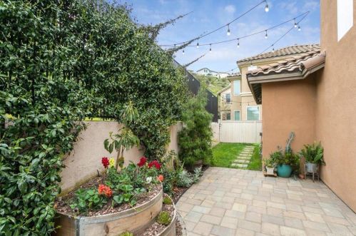 1359 Dolomite Way, San Marcos CA  92078-2824 exterior