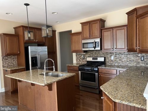 117 Bellows Dr, Carlisle PA  17015-8953 exterior