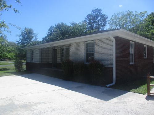 213 Gailmoor Dr, Ladson, SC 29456-3335