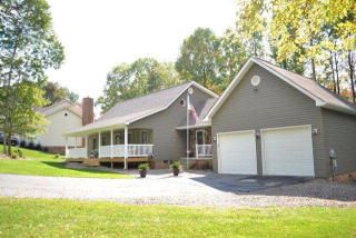 123 Forest Rim, Beaver WV  25813-9615 exterior