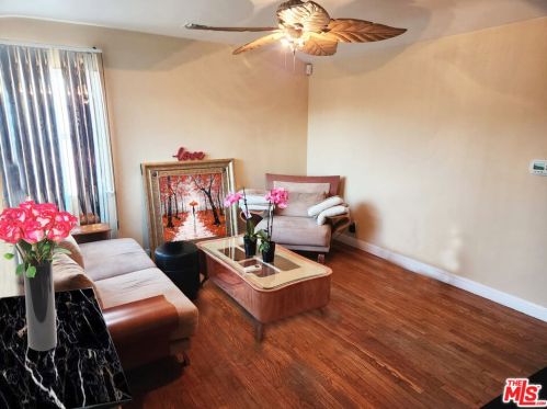 3327 111th Pl, Inglewood, CA 90303-2234