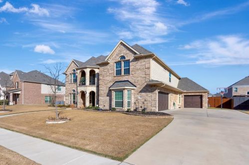 4705 Waterford Glen Dr, Midlothian, TX 76063