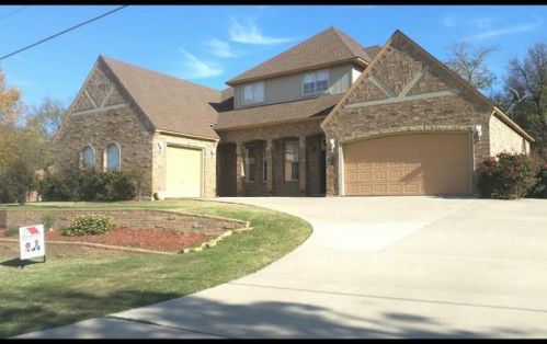 208 Woods Ln, Ardmore, OK 73401-1158